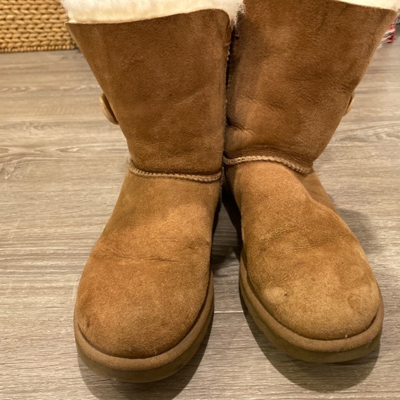 Ugg button boots size 6 - Picture 4 of 4
